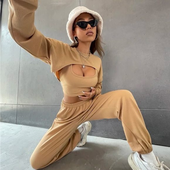 Matching Set - Picture 3 of 3